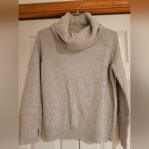 NWOT Grey WaffleKnit Sweater Size L